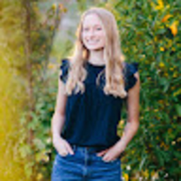 Meet your Posher, Julia - Picture 1 of 1